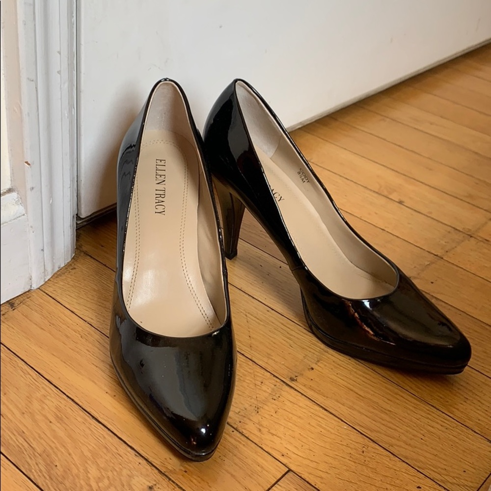 Ellen Tracy 8 1/2M Cody heels black patent pump 👠